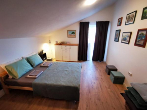 Centrally located 3 Bedroom Holiday House O'Live with private garden